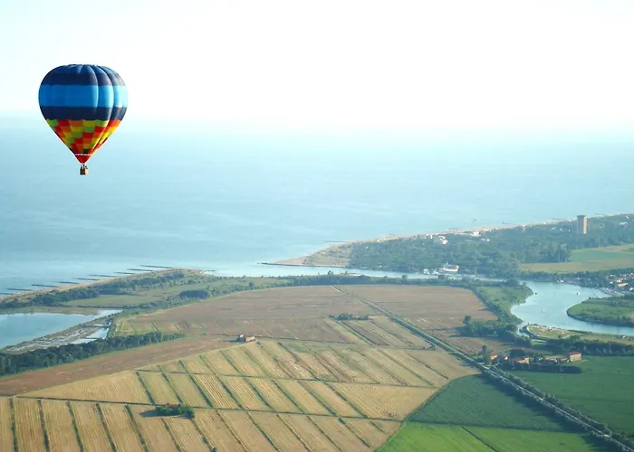 Daire Cozy With Sunny Terrace In *