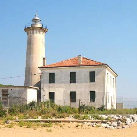 Cozy With Sunny Terrace In Apartment Bibione