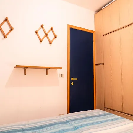 Apartamento Cozy With Sunny Terrace In